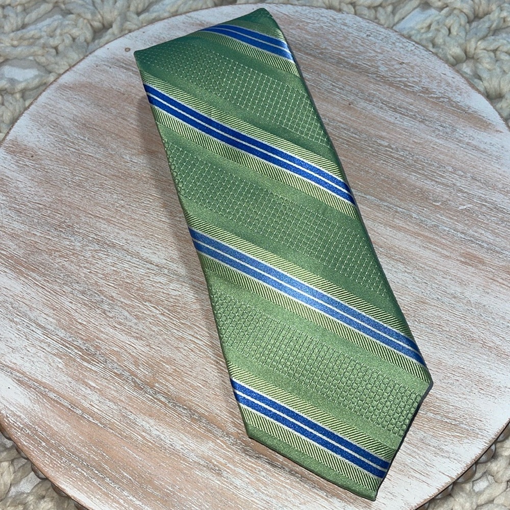 Michael Kors 100% Silk Men's Green Striped Necktie Classic Business Formal Tie